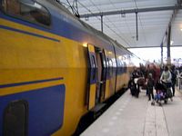 Figure 15 train pour Amsterdam / Rotterdamo  Trajno al Amsterdamo